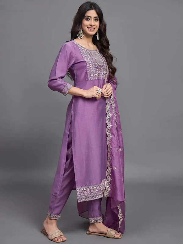 Purple_Embroidered_Ethnic_Suit_Set_With_Dupatta
