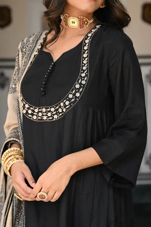 Black_Anarkali_Suit_Set_With_Embellished_Neckline_And_Printed_Dupatta