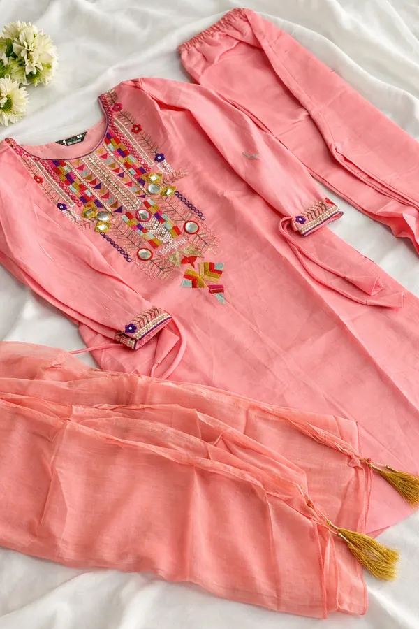 Pink_Embroidered_Kurta_Set_With_Dupatta_Ethnic_Wear_For_Women