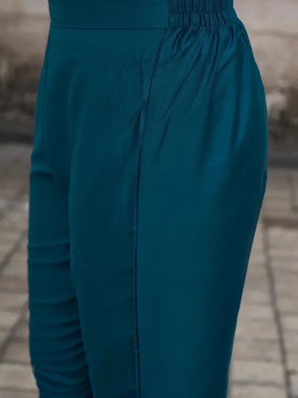 Teal_Blue_Embroidered_Georgette_Salwar_Suit_Set_With_Dupatta