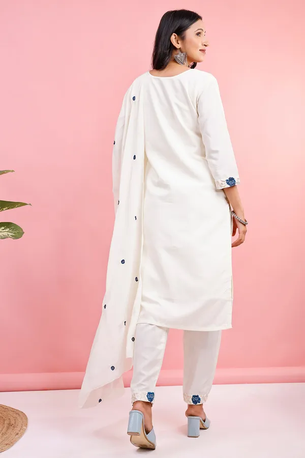 White_Embroidered_Floral_Kurta_Set_With_Blue_Rose_Motifs