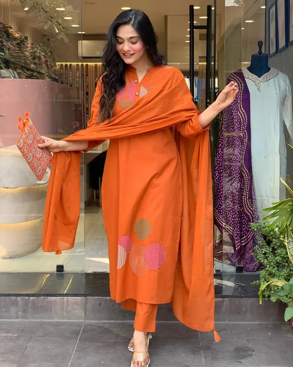 Orange_Kashmiri_Rayon_Slub_Kurti_Pant_Dupatta_Set_With_Chanderi_Cotton_Embroidery