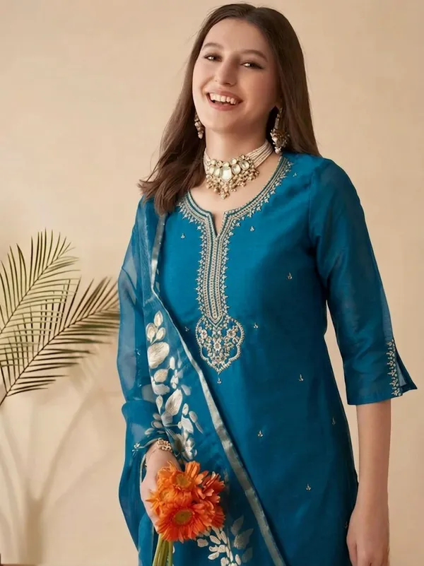 Turquoise_Embroidered_Ethnic_Suit_Set_With_Dupatta