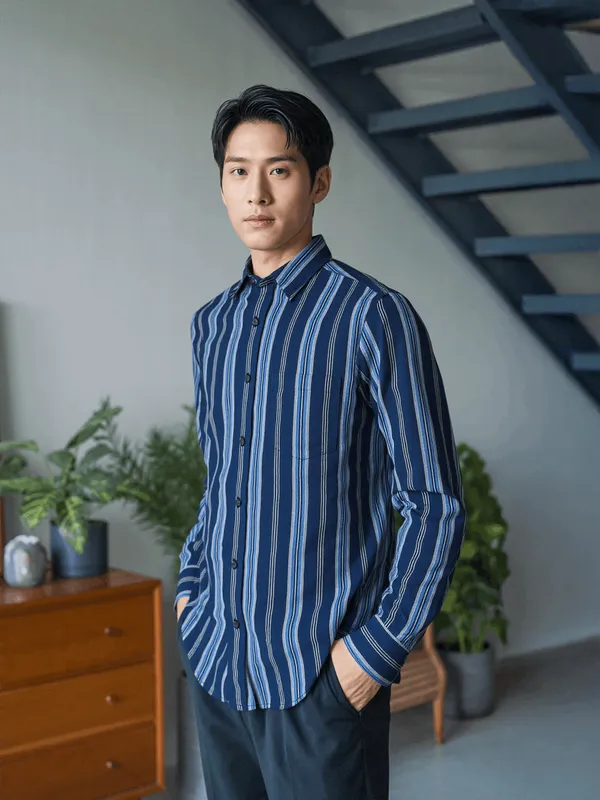Indigo_Dobby_Stripe_Casual_Shirt_For_Men