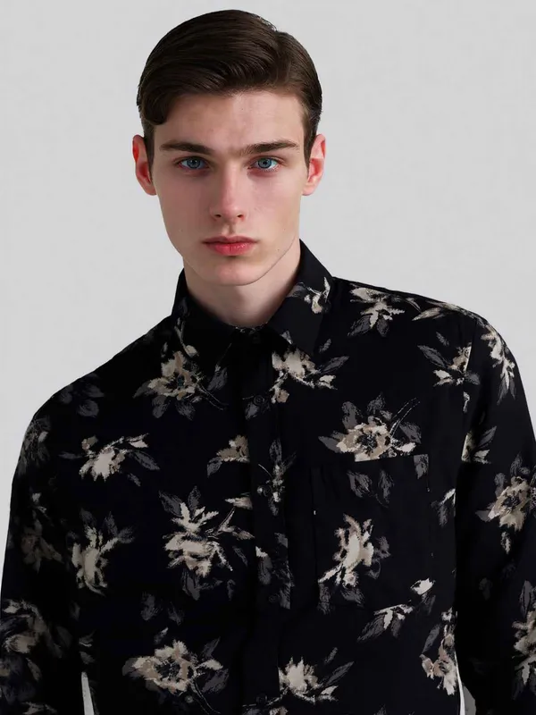 Black_Bloom_Printed_Casual_Shirt_For_Men