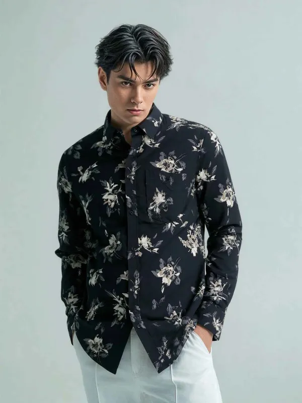 Black_Bloom_Printed_Casual_Shirt_For_Men
