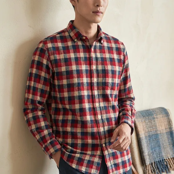 Red_And_Navy_Blue_Check_Cotton_Poplin_Casual_Shirt_For_Men