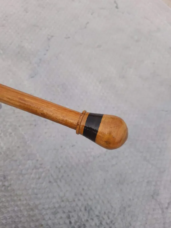 Wooden_Walking_Stick_With_Rounded_Handle_And_Black_Band