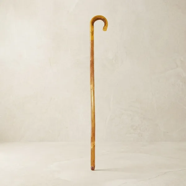 Wooden_Walking_Cane_With_Curved_Handle