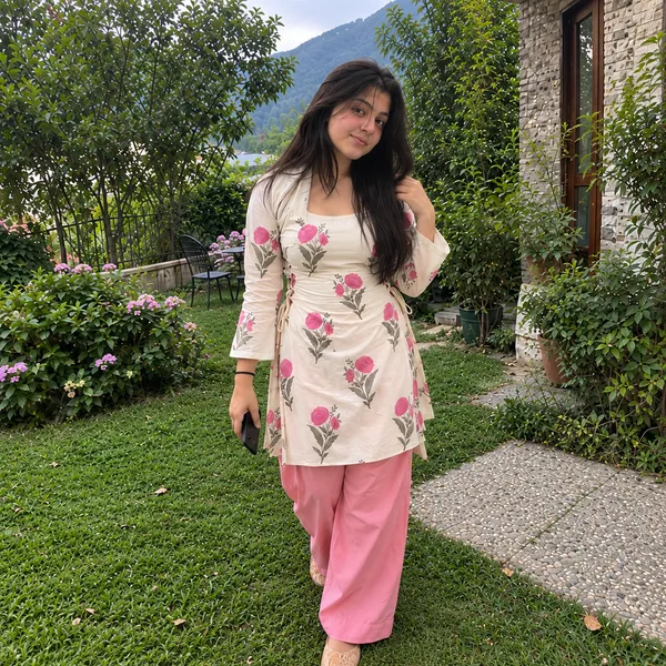 Off_White_Cotton_Large_Rose_Block_Print_Tie-Up_Kurta_With_Solid_Pink_Palazzo_Set