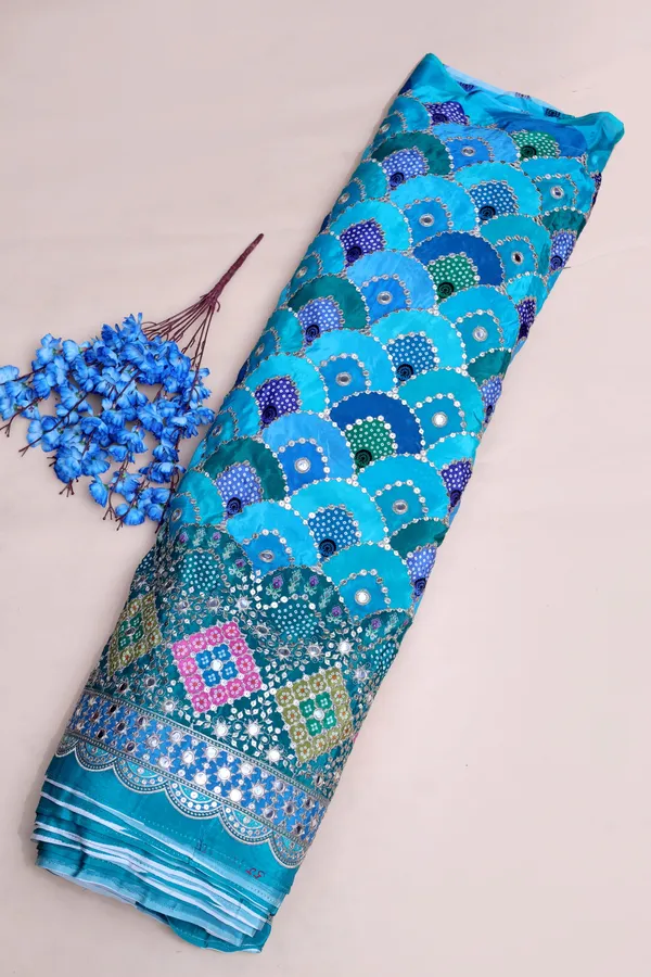 Geometric_Mirror_Work_Placement_Print_Fabric_With_Heavy_Border