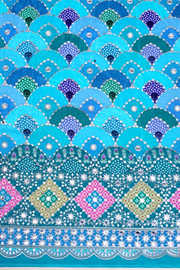 Geometric_Mirror_Work_Placement_Print_Fabric_With_Heavy_Border