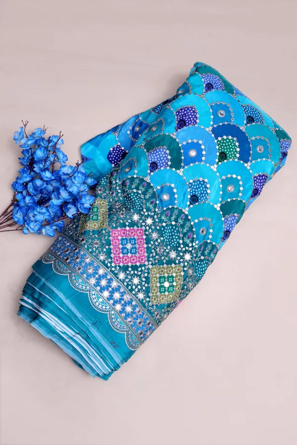 Geometric_Mirror_Work_Placement_Print_Fabric_With_Heavy_Border
