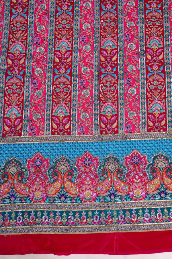 Floral_Stripe_Placement_Print_Fabric_With_Ornamental_Border