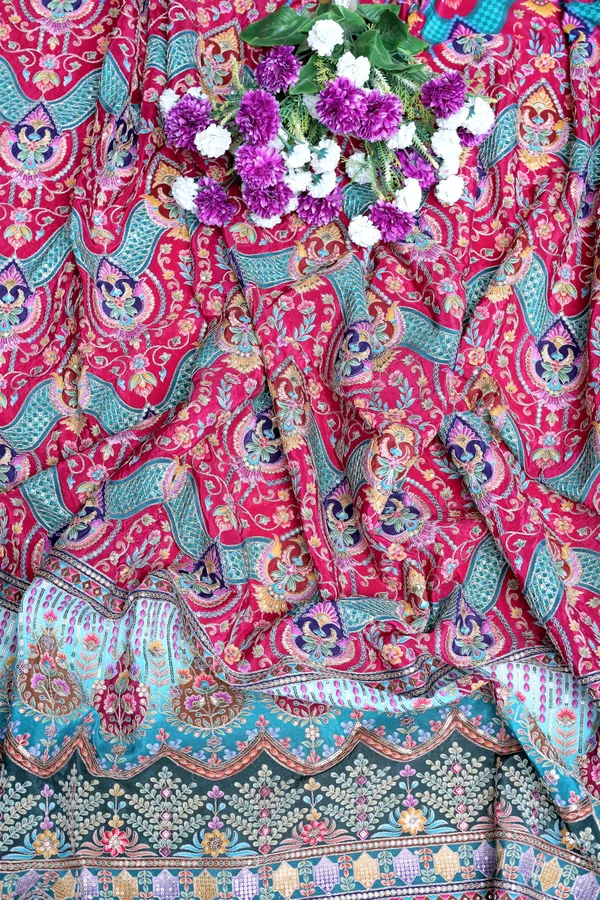 Natural_Crepe_Rani_Pink_Floral_Geometric_Placement_Print_Fabric_With_Ornamental_Panel_Border