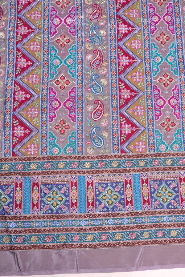 Natural_Crepe_Dusty_Lavender_Geometric_Ethnic_Placement_Print_Fabric_With_Paisley_Ornamental_Border