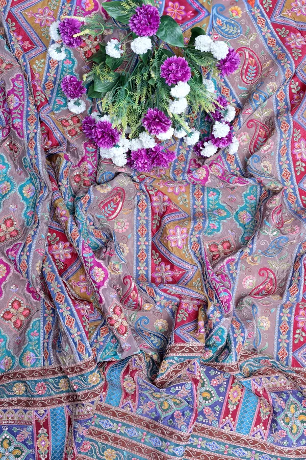 Natural_Crepe_Dusty_Lavender_Geometric_Ethnic_Placement_Print_Fabric_With_Paisley_Ornamental_Border