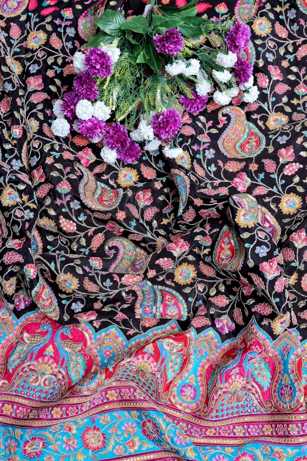 Natural_Crepe_Black_Paisley_Floral_Placement_Print_Fabric_With_Ornamental_Border