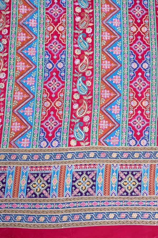 Natural_Crepe_Rani_Pink_Geometric_Ethnic_Placement_Print_Fabric_With_Paisley_Ornamental_Border