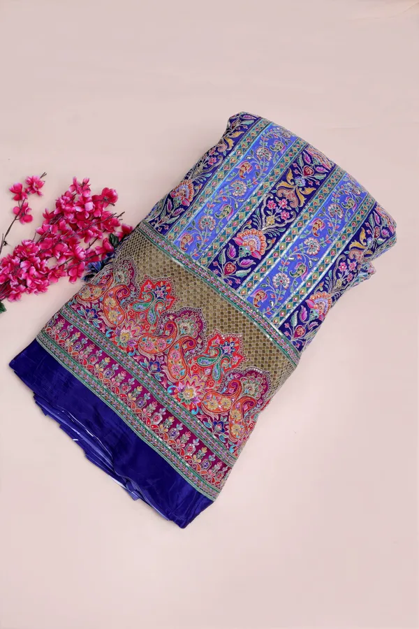 Geometric_Mirror_Work_Placement_Print_Fabric_With_Heavy_Border