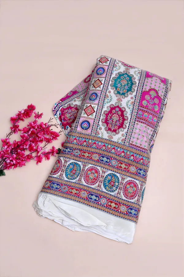 Geometric_Ornamental_Placement_Print_Fabric_With_Heavy_Border