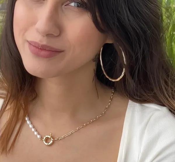 Kaia_Textured_Hoops