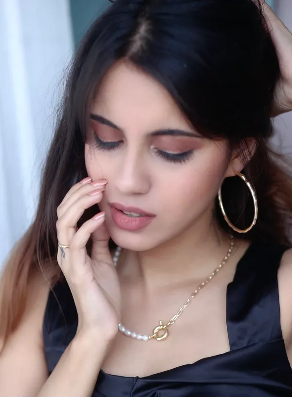 Kaia_Textured_Hoops
