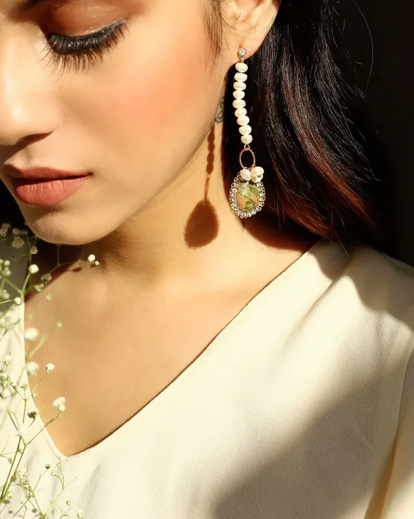 Kaia_Pearl_Earrings_Green