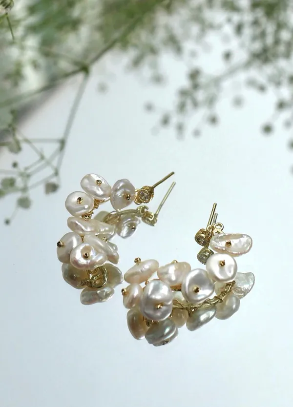 Kaia_Cluster_Pearl_Earrings