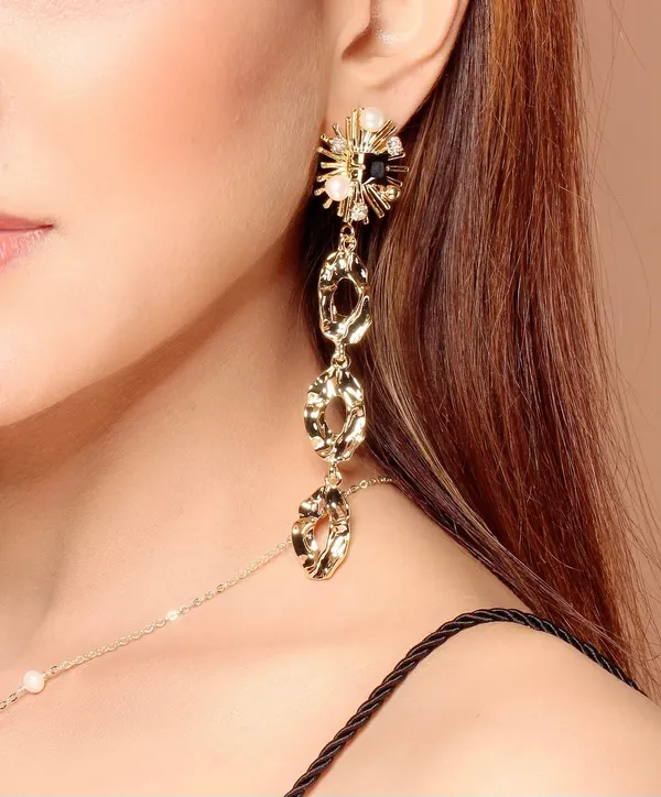 Nour_Gold_Danglers