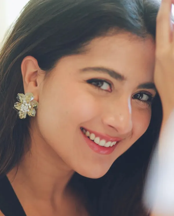 Nour_Crystal_Floral_Earrings