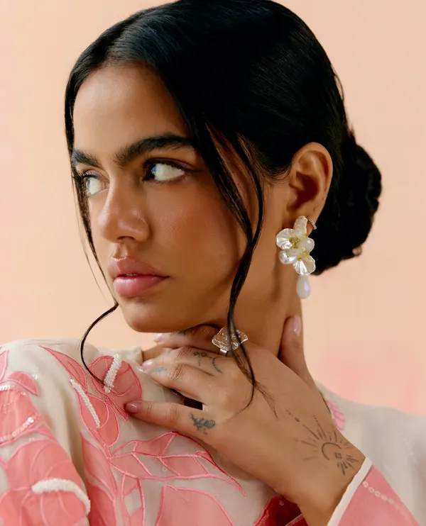 Nour_Shell_Earrings