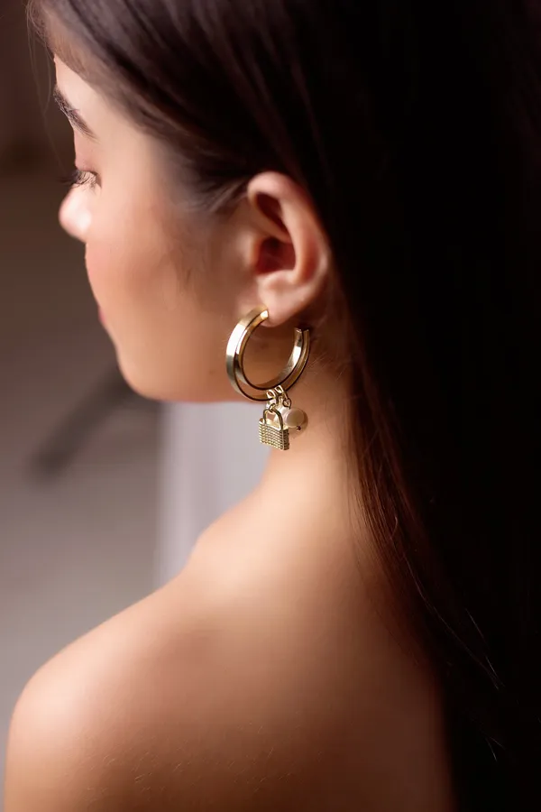Rae_Lock_Key_Hoops