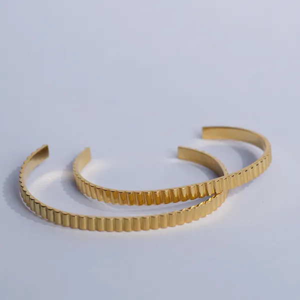 Rae_Textured_Bangle_|_Single_|_Adjustable_