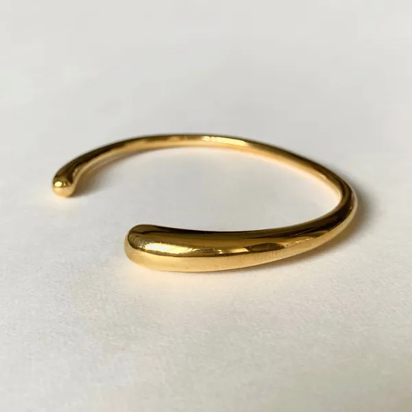 Rae_Pebble_Bangle_Adjustable_Single