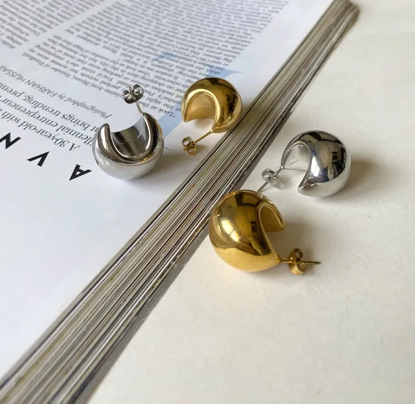 Rae_Ovoid_Earrings_Silver