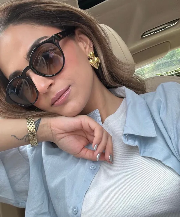 Rae_Double_Heart_Earrings_Gold