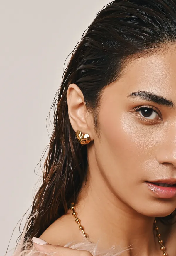 Fallon_Lava_Heart_Studs
