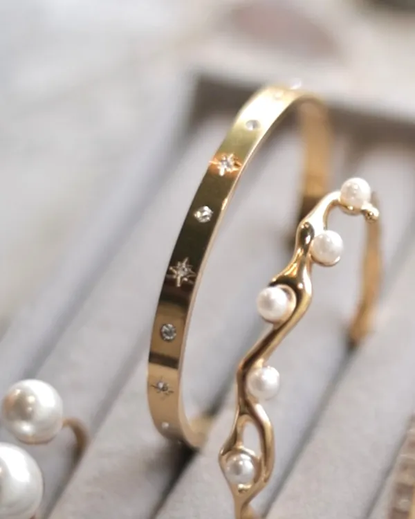 Isla_Star_Cuff