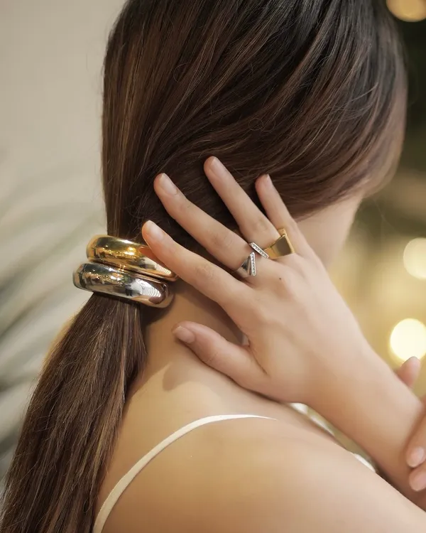 Isla_Dove_Pony_Cuff_Gold_Set_Of_2_Gold