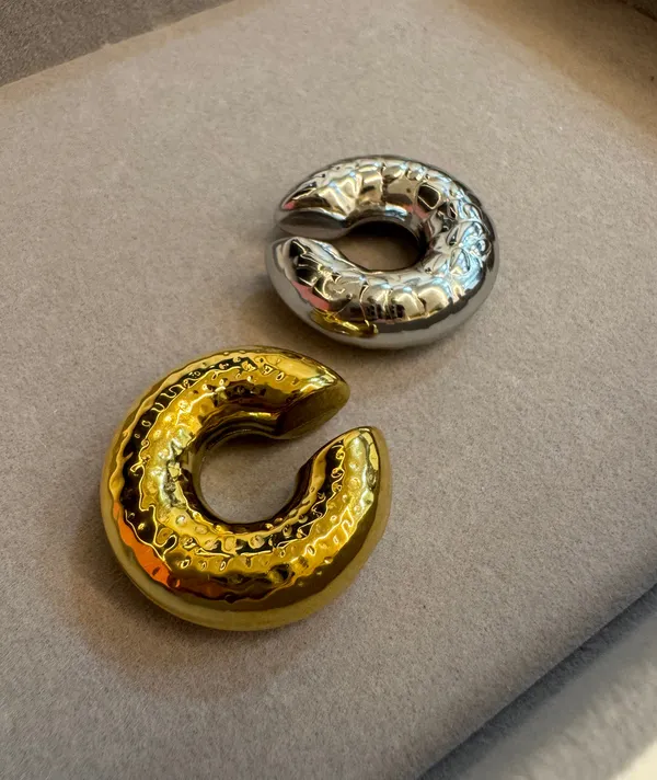 Isla_Chunky_Ear_Cuff_|_Gold_|_Single_