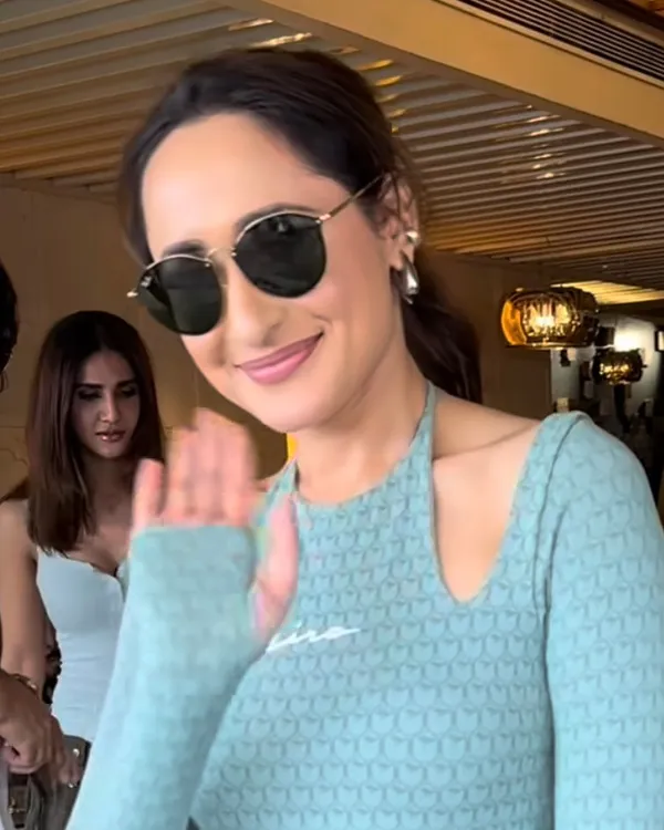 Ananya_X_Isla_Gold