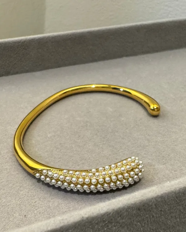 Rae_Pearl_Pebble_Bangle_|_Adjustable_|_Single