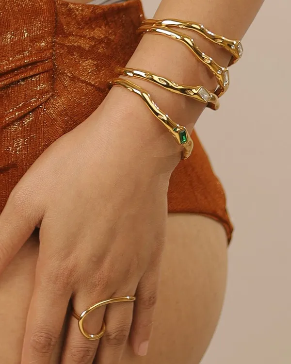 Fay_Cuff_White_Stone