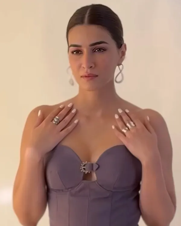 Kriti_X_Midnight_2_Silver