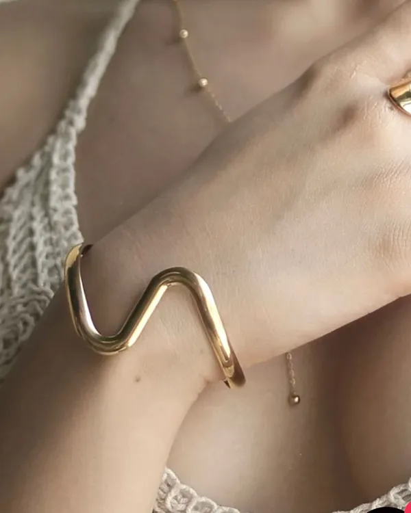 Kripa_X_Amorist_Fiji_Cuff