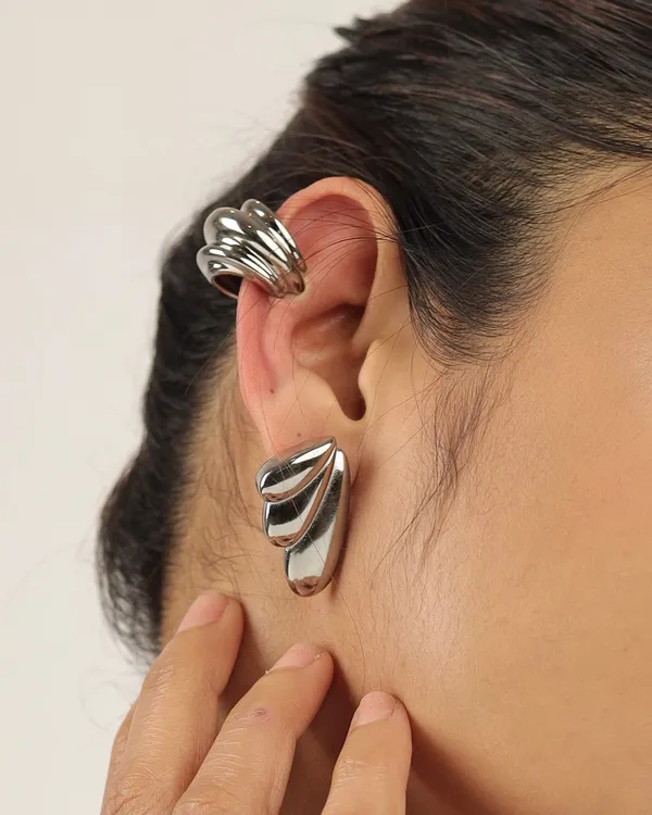 Ora_Earrings_Gold