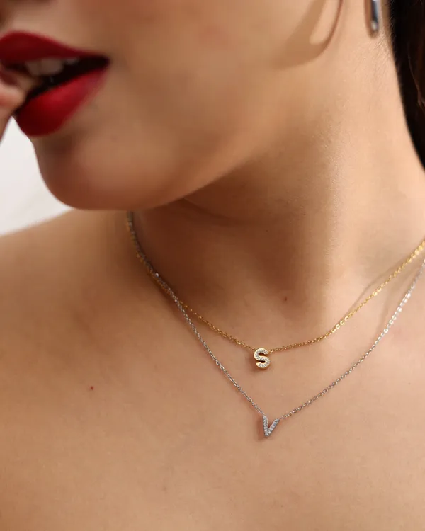 Dainty_Initial_Necklace_Silver_R