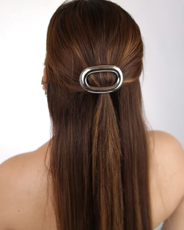 Amara_Clip_2_Silver