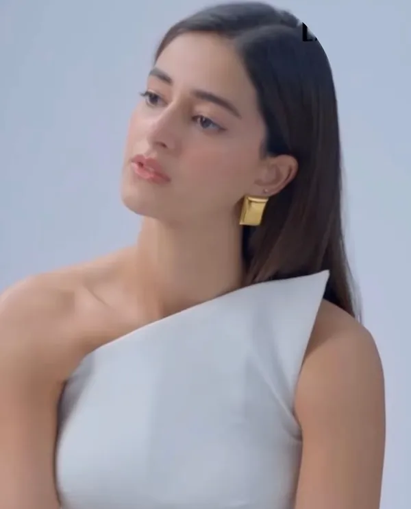 Ananya_X_Armour